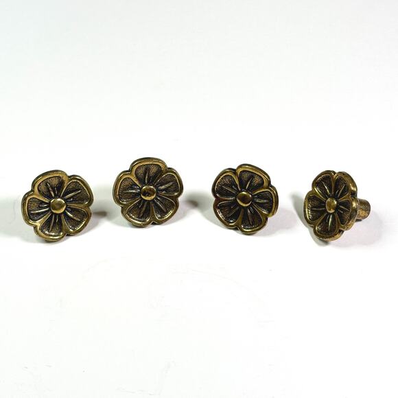 Set of 4 Vintage KBC N18322 Floral Cabinet Knobs Antiqued Brass Flower Pulls - Picture 2 of 8